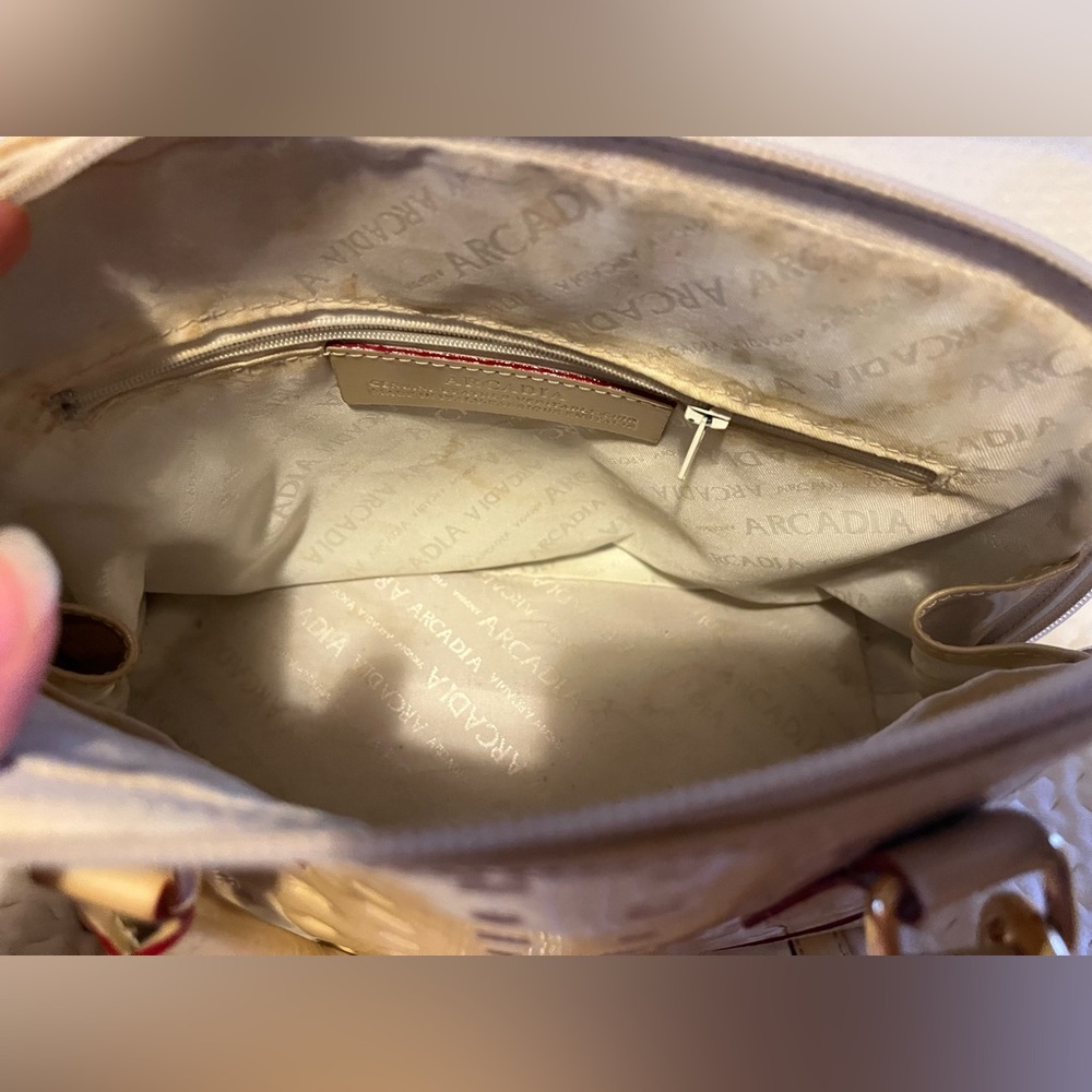 EUC arcadia handbag patent leather - Picture 7 of 7